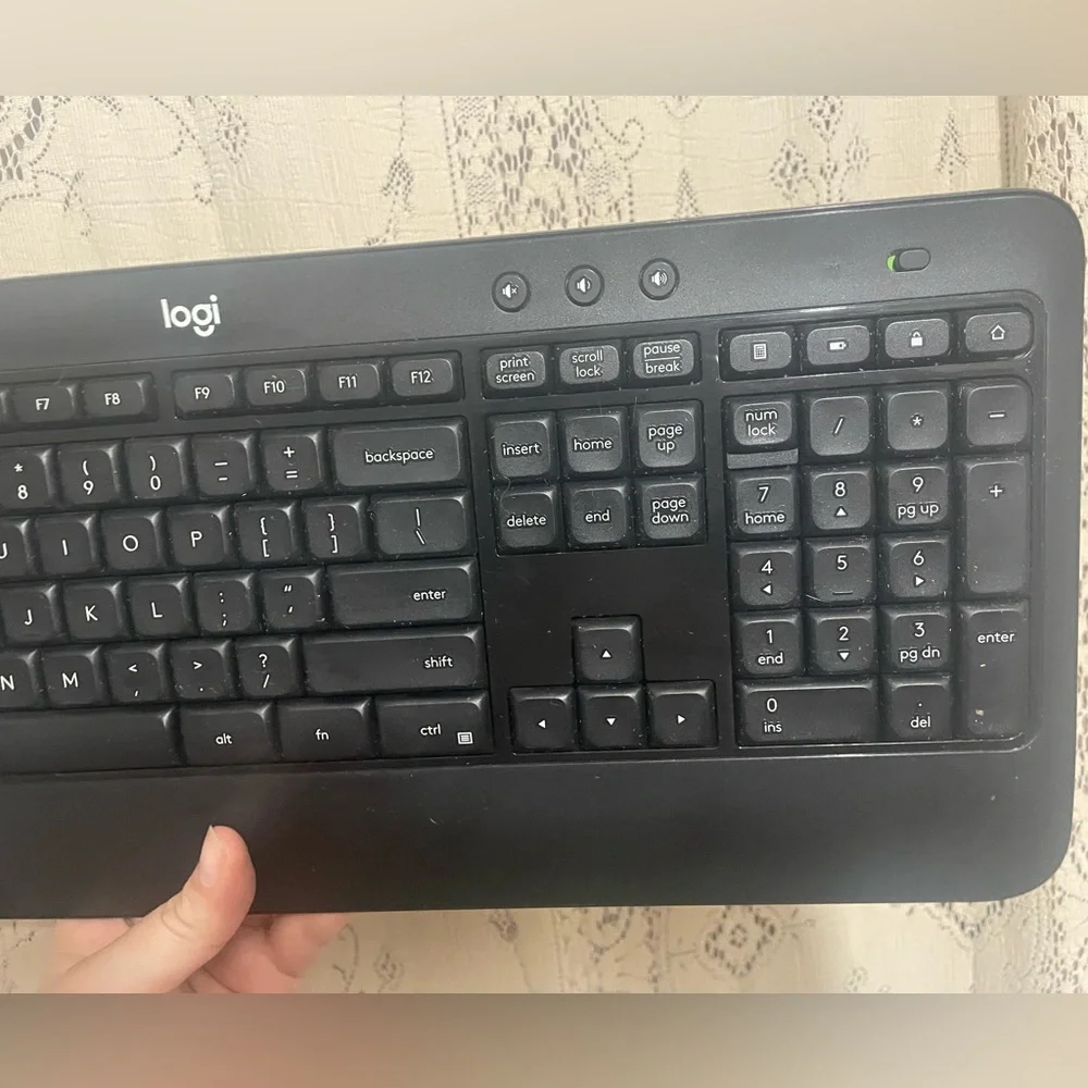 Logitech: wireless K540e keyboard